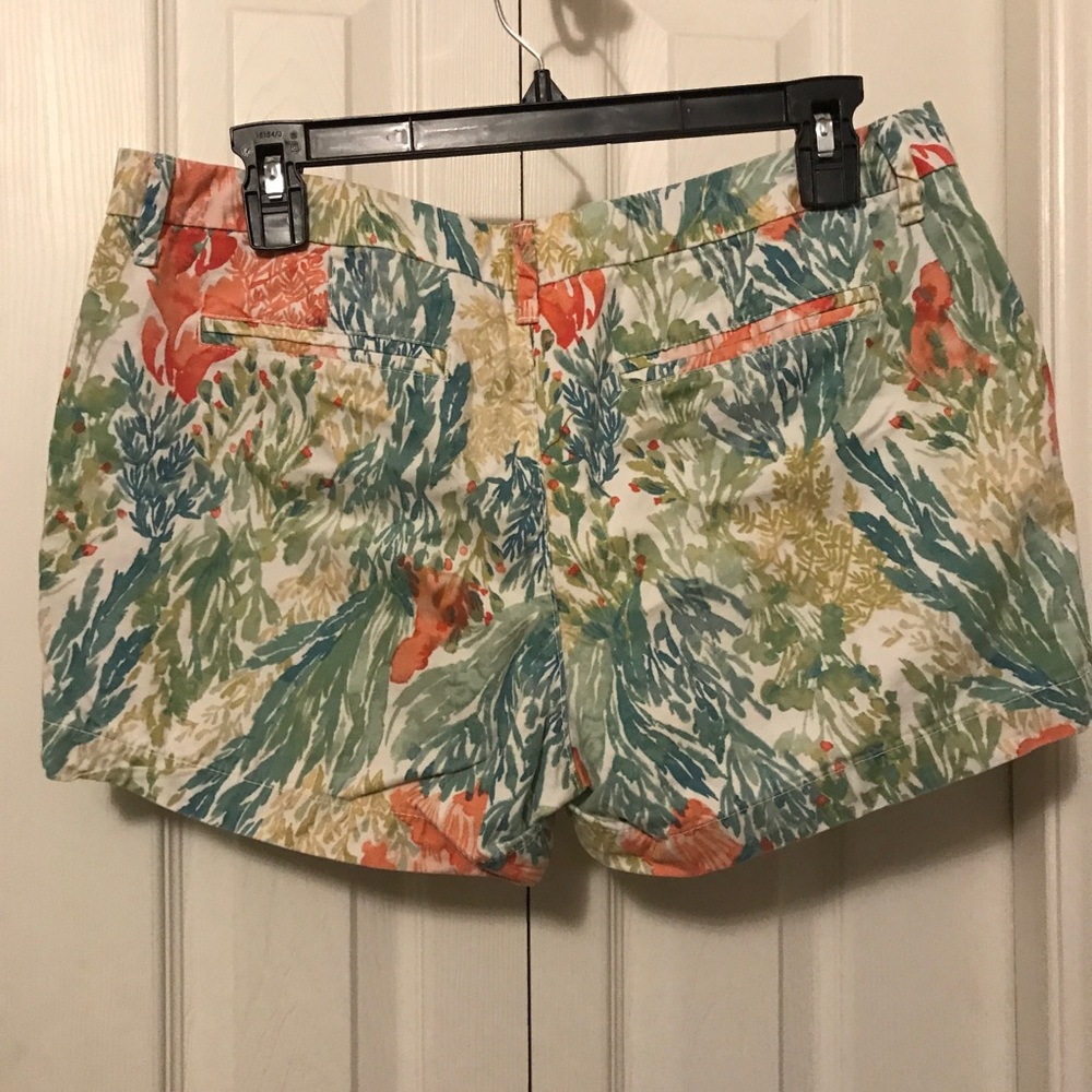 Patterned Shorts - Picture 2 of 4